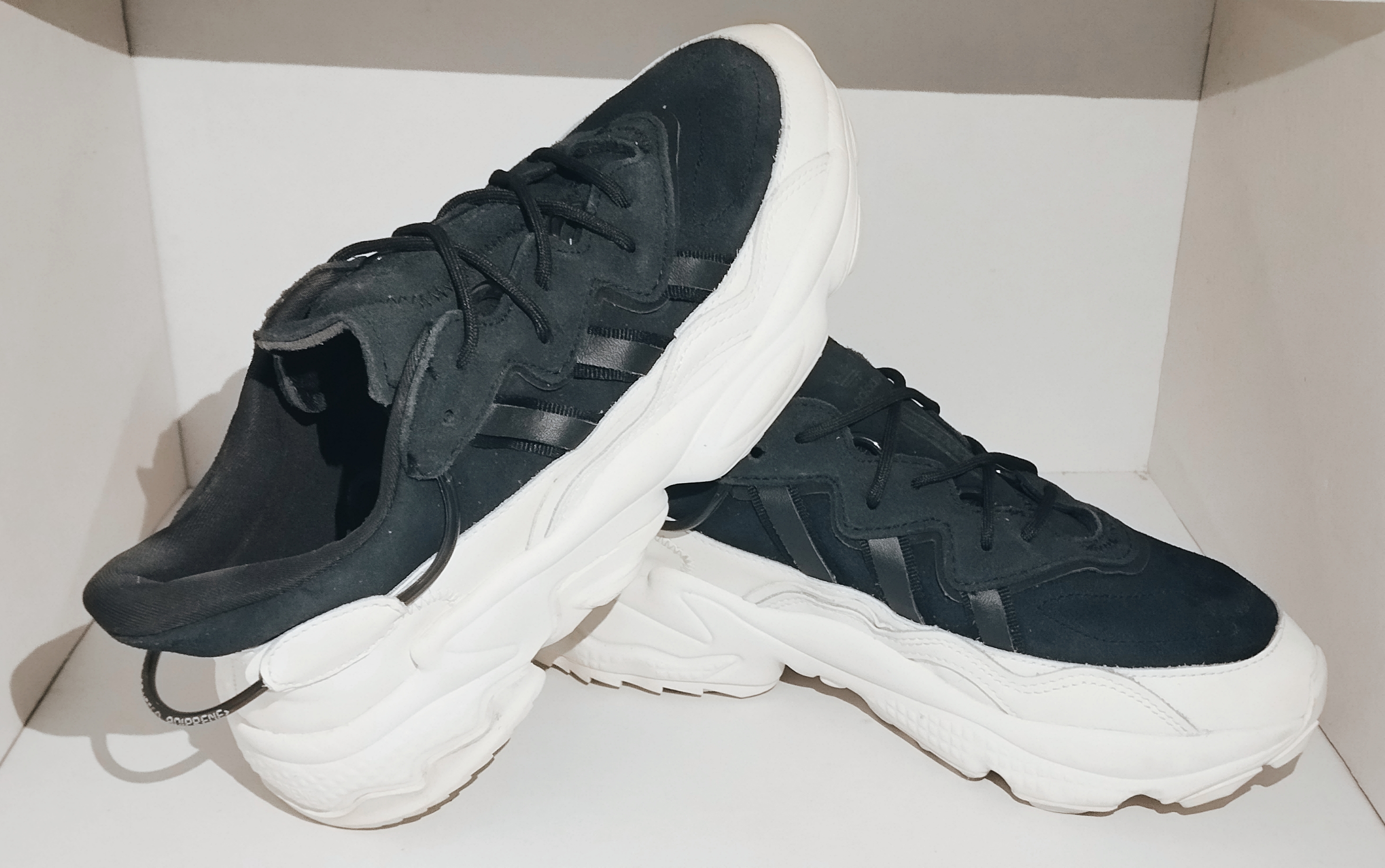 ADIDAS ONWEEGO
