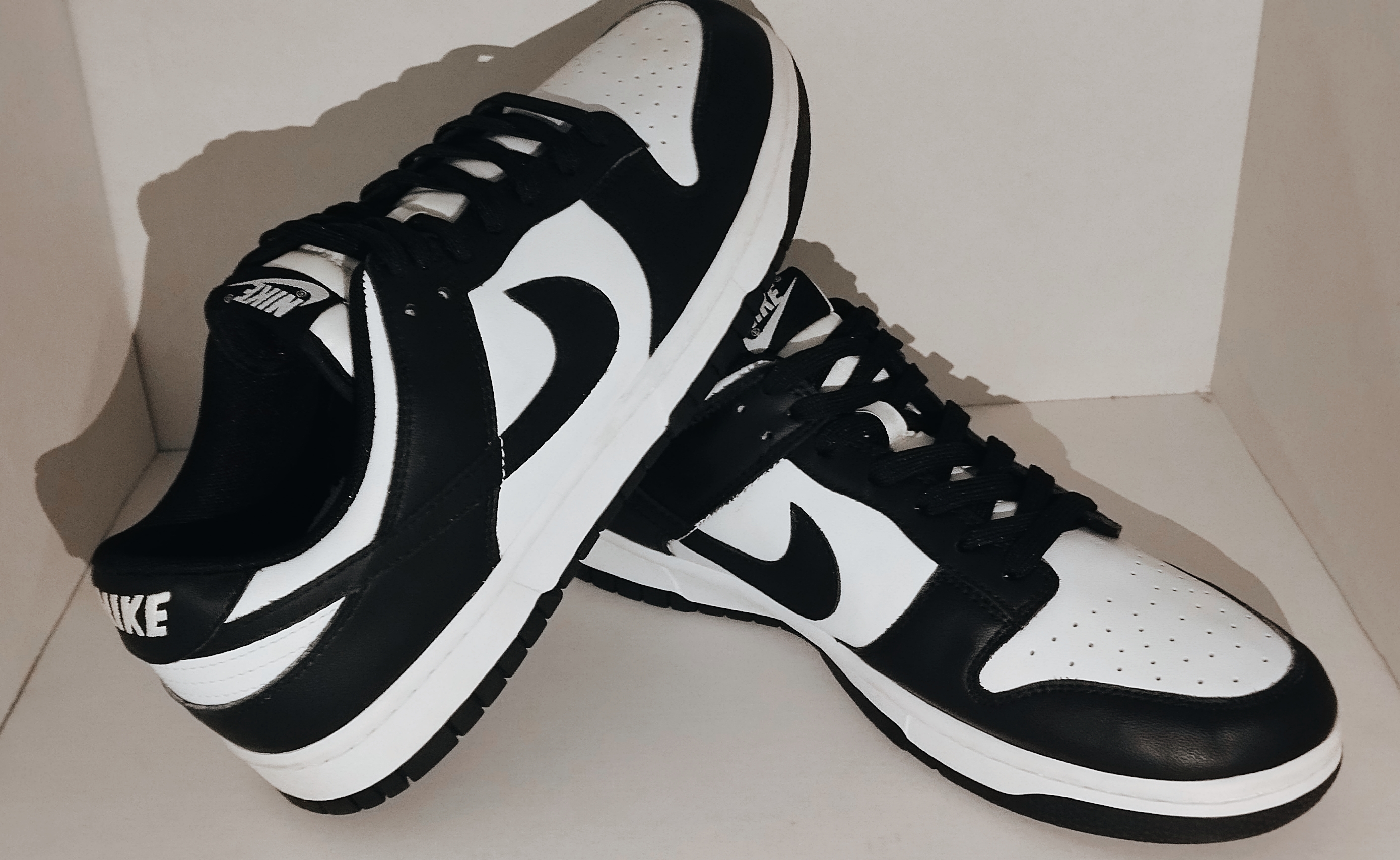 NIKE